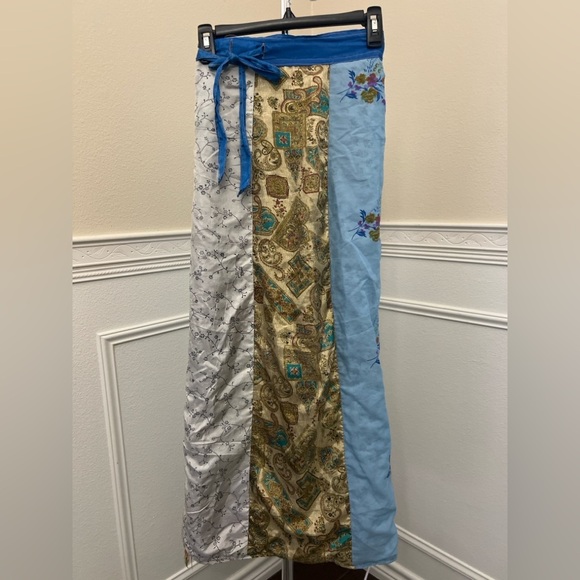 Boho Patchwork Reversible Wrap Skirt โ 100% Rayon โ Made in India - Picture 2 of 13